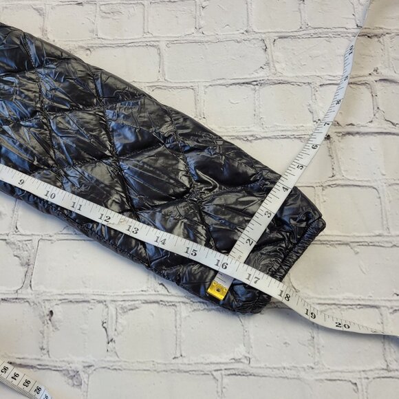 32 Degrees Woman’s Black Shiny puffer jacket size XS full zip - Picture 10 of 15